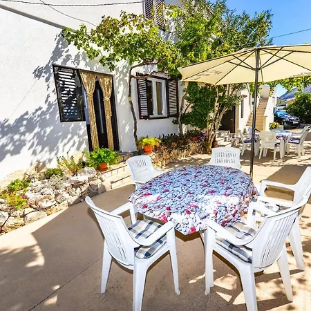 Apartments Jadran Pag Town Exterior photo
