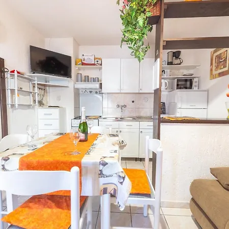 Apartments Jadran Pag Town Exterior photo