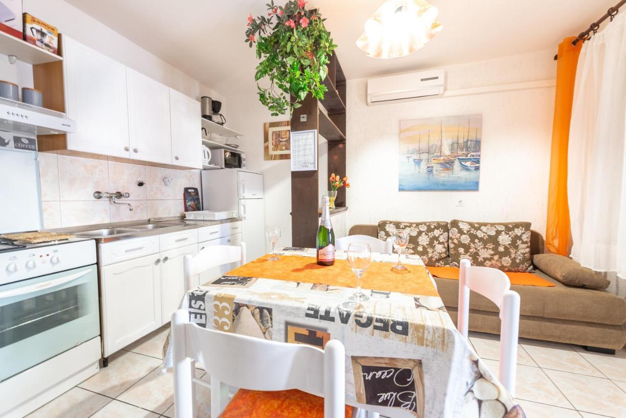 Apartments Jadran *