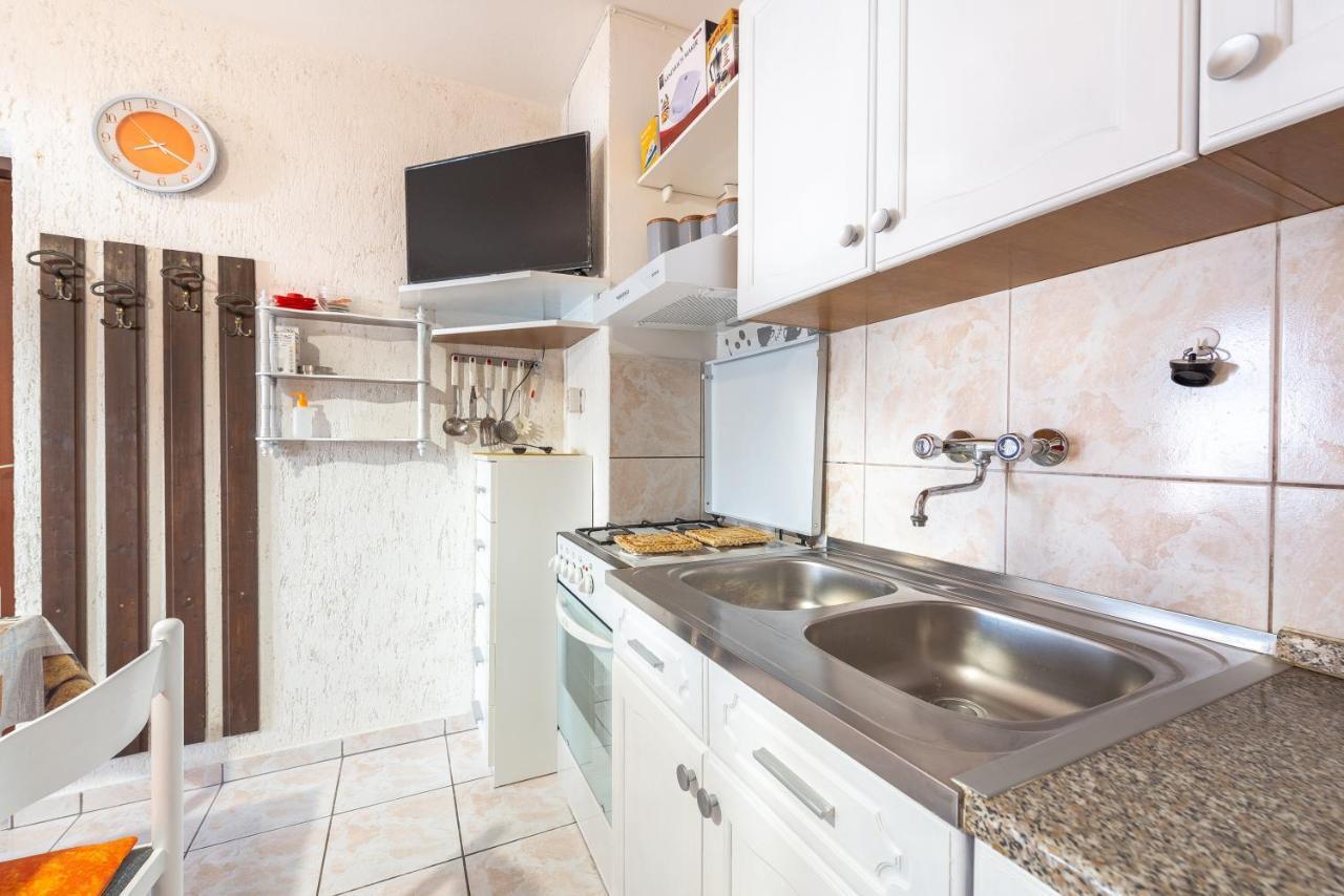 Apartments Jadran Pag Town